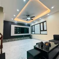 Hiếm ! hơn 9 tỷ nhà mới ngõ 239 Bồ Đề full nội thất 35m x 6T thang máy ở luôn.