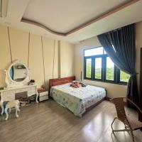 BÁN NHÀ MÊ ĐÚC 3 TẦNG ĐẸP LUNG LINH NGANG 9m NGAY CẦU DỨA PHÚ NÔNG, VĨNH NGỌC