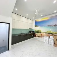 Nhà 4 tầng mặt đường Trực Cát - Vĩnh Niệm, đẹp như mới, giá 4.58 tỉ