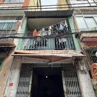 Quận 1 - Giáp Trần Hưng Đạo - Hẻm Xe Hơi nhỏ  - Gần Mặt Tiền - Không Quy Hoạch - Nhỉnh 6 Tỷ 3