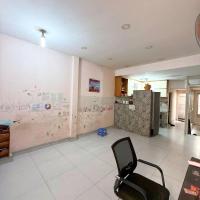 Bán nhà Mặt tiền Cộng Hòa -  ngay Út Tịch, đối điện VinCom, 4x24m, 2 tầng cũ, Sổ A4, 29,8 tỷ.