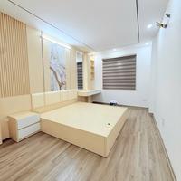 NHỈNH 12 TỶ SỞ HỮU NHÀ MỚI THANG MÁY GIÁP BÁT, 42M2 X 5 TẦNG