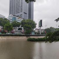 Cho thuê nhà nguyên căn 6 tầng, thang máy, mặt phố Hoa Bằng, giá thuê 20tr