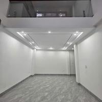 Nhà mới koog Thạch Bàn  30m ra mặt phố Cổ Linh  6 tầng lô góc 4 mặt thoáng  Giá 7 tỷ chẵn