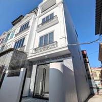 Nhà Thiên Lôi, 51m 4 tầng, mới tinh, lô góc, gần ngay AEON , giá 4.65 tỉ