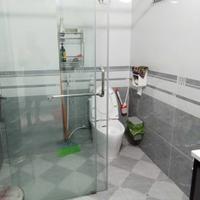 Nhà mặt đường Bùi Viện gần bến xe Vĩnh Niệm, 68m 3 tầng, giá 8 tỉ