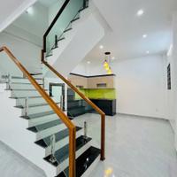 Nhà mặt ngõ Khúc Thừa Dụ - 46m 4 tầng, mới tinh, lô góc, Giá 4.48 tỉ