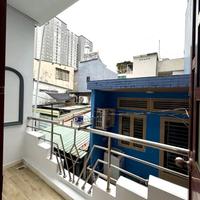 BÁN NHÀ Đ.ĐOÀN VĂN BƠ- VÀI BƯỚC CHÂN RA MT XE HƠI- KẾ BÊN LÊ QUỐC HƯNG- LƯU THÔNG TÔN ĐẢN -HOÀNG