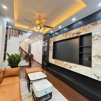 Bán nhà Nguyễn Xiển full nội thất mới đẹp  ba bước ra phố, ô tô cách nhà 10m, 40m2, hơn 9 tỷ