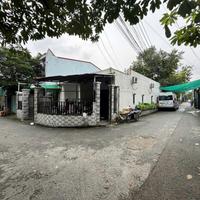 NHÀ CĂN GÓC HIẾM BÌNH DƯƠNG – 2 MẶT THOÁNG – XE HƠI ĐẬU TRƯỚC NHÀ