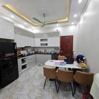 Bán nhà đẹp 3 tầng  giãn dân Khả Lễ  làn 2 Nguyễn Quyền cạnh vườn hoa