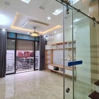 lạc long quân 35m x6 tầng 16,8 tỷ-ô tô tránh đỗ,ngõ thông,5p ra hồ tây