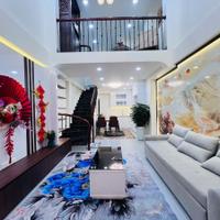 Cầu Giấy- Ngõ Thông- NỞ HẬU- Lô góc- Bãi gửi ôtô 50m- Ở ngay- 38m²- 5 tầng. Nhỉnh 9 tỷ