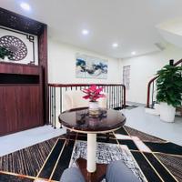 Cầu Giấy- Ngõ Thông- NỞ HẬU- Lô góc- Bãi gửi ôtô 50m- Ở ngay- 38m²- 5 tầng. Nhỉnh 9 tỷ