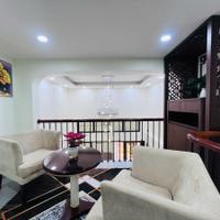 Cầu Giấy- Ngõ Thông- NỞ HẬU- Lô góc- Bãi gửi ôtô 50m- Ở ngay- 38m²- 5 tầng. Nhỉnh 9 tỷ