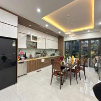 Bán nhà mặt đường Hoàng Ngọc Phách - 105m 4 tầng, - đường 12m - Giá 11.5 tỉ