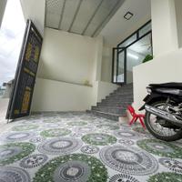 Bán nhà 2 tầng ô tô Vĩnh Hải Nha Trang, gần biển, DT 133m²