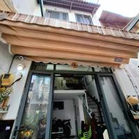 HẺM 4M, Ô TÔ LÝ THUYẾT, 30M2 , 3 TẦNG CÓ SÂN THƯỢNG MỚI ĐẸP, LẠC LONG QUÂN TÂN BÌNH GẦN QUẬN 10,