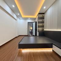 Bán nhà Kim Giang, Hoàng Mai, gần phố, full nội thất, 32m2, 8.6 tỷ(CTL)