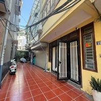 Nhà đẹp phố Ngọc Lâm  DT 35m xây 5 tầng  Ô tô cách vài bước  Hơn 9 tỷ tí ti