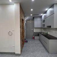 Nhà mới Ngô Quyền 32m2 x 5 tầng Thang máy, ô tô đỗ cửa, giá 10.3 tỷ