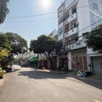 Bán nhà Mặt tiền Quách Đình Bảo - giao Văn Cao, Tân Hương, 11x19m, Cấp 4 , chỉ 22,9 tỷ.