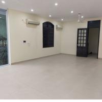 Bán nhà đẹp Phùng Chí Kiên- Lô Góc- Ô Tô vào nhà 56,9m2 giá 20 tỷ