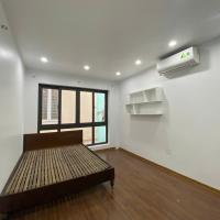 BÁN NHÀ RIÊNG BÁT KHỐI - LONG BIÊN - 5 TẦNG - 30M2 - Ở NGAY