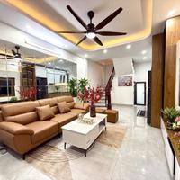 SAU 1 NHÀ RA MẶT PHỐ Ô TÔ – GẦN CÁC TRƯỜNG ĐẠI HỌC – NHÀ ĐẸP Ở NGAY - DÂN CƯ SẦM UẤT - AN NINH TỐT