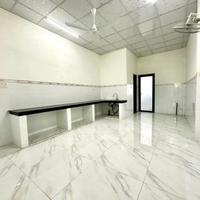 Bán nhà mt đường Nguyễn Văn Tuôi , thị trấn Bến Lức dt 116,5m2 , 2pn , 1wc giá giảm còn 4 tỷ