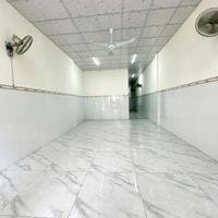 Bán nhà mt đường Nguyễn Văn Tuôi , thị trấn Bến Lức dt 116,5m2 , 2pn , 1wc giá giảm còn 4 tỷ