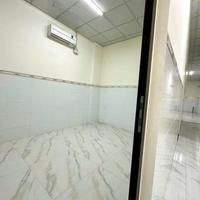 Bán nhà mt đường Nguyễn Văn Tuôi , thị trấn Bến Lức dt 116,5m2 , 2pn , 1wc giá giảm còn 4 tỷ