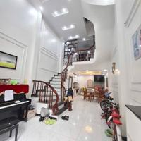 Bán nhà Phố Hoàng Liệt, Hoàng Mai, gần Ô tô, 2 thoáng, 41m2, 8.95 tỷ(CTL)