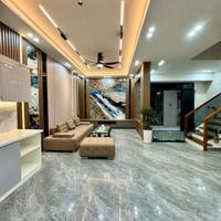 NHÀ 4 TẦNG HỒ SEN - LÊ CHÂN – XÂY MỚI ĐỘC LẬP – Ô TÔ ĐỖ SÁT NHÀ – 70M²