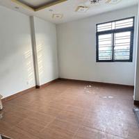 Bán nhà hẻm ngay chợ liên khu 5-6, Bình Hưng Hòa B dt 68m2 , 3 lầu , 4pn, 5wc giá 5,7 tỷ