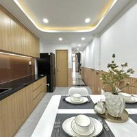 GẤP!BÁN NHÀ ĐỨC DIỄN,BỂ BƠI TỪ LIÊM OTO,NGÕ THÔNG,DT:40Mx5T,MT:4m, Giá: 8.4ty