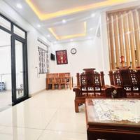 Bán nhà mặt phố đường số 4, Phường Linh Xuân, TP HCM. DT 140m2, 3 tầng, giá  8.85 tỷ.