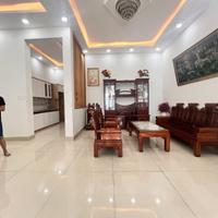 Bán nhà mặt phố đường số 4, Phường Linh Xuân, TP HCM. DT 140m2, 3 tầng, giá  8.85 tỷ.