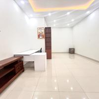 Bán nhà mặt phố đường số 4, Phường Linh Xuân, TP HCM. DT 140m2, 3 tầng, giá  8.85 tỷ.