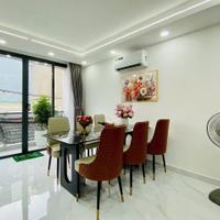 Chính chủ bán gấp nhà đẹp 3 tầng, hẻm ô tô thông,  nhà có thang máy ở đường Thống Nhất, GV, Gia