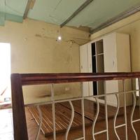 Cho thuê nhà dài hạn tại phố Thạch Cầu, giao thông tốt, oto dừng cửa