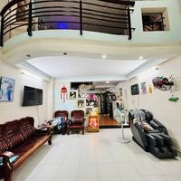 Nhà HXH Đường Hoàng Hoa Thám Phường 5 Quận Phú Nhuận Cũ.