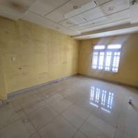 Cho thuê: nhà ở, làm kho, ăn phòng. D