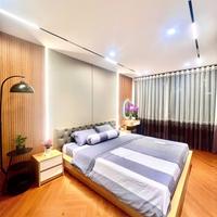 Cho thuê gấp nhà nguyên căn phố Văn Cao 25m2 4tầng 8.5tr/tháng gần Hồ Tây