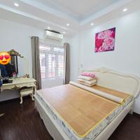 Cho thuê gấp nhà nguyên căn phố Văn Cao 25m2 4tầng 8.5tr/tháng gần Hồ Tây