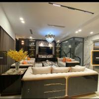 Chỉ 22 tỷ có ngay nhà Việt Hưng mặt tiền 8m, dt 61m.