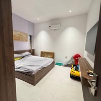 Bán biệt thự nhà phố Nguyễn Văn Cừ- Phân Lô- Ô tô tránh- Sát Phố - 160m mặt tiền rộng- 30,2 tỷ(TL)