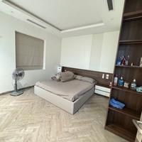 Bán biệt thự nhà phố Nguyễn Văn Cừ- Phân Lô- Ô tô tránh- Sát Phố - 160m mặt tiền rộng- 30,2 tỷ(TL)