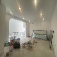 NHÀ GIANG BIÊN – LONG BIÊN
Ngõ ô tô tránh – 1 nhà ra phố – MT 7.35m hiếm