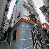 BÁN GẤP NHÀ DÂN XÂY KHU  CẠNH NHỔN  37M² x 3  4 NGỦ – GIÁ 6.X TỶ!